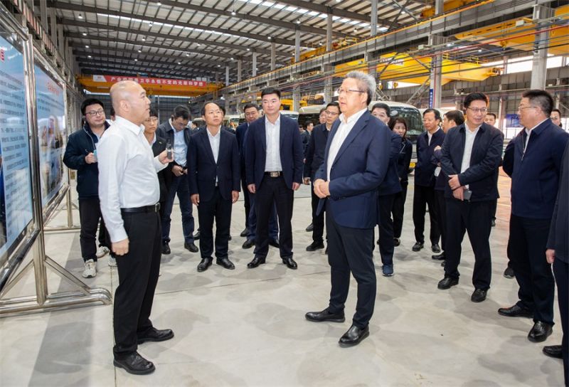 南通市委書(shū)記吳新明、市長(zhǎng)張彤一行蒞臨江蘇衛(wèi)華海洋重工觀摩調(diào)研